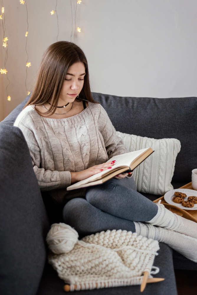Teen Girls Reading